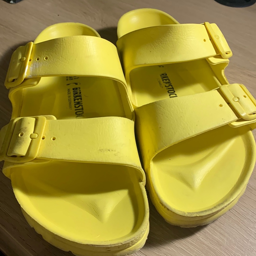 Good condition, Yellow Birkenstock sandals